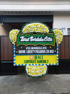 Papan Bunga Duka di Lawang